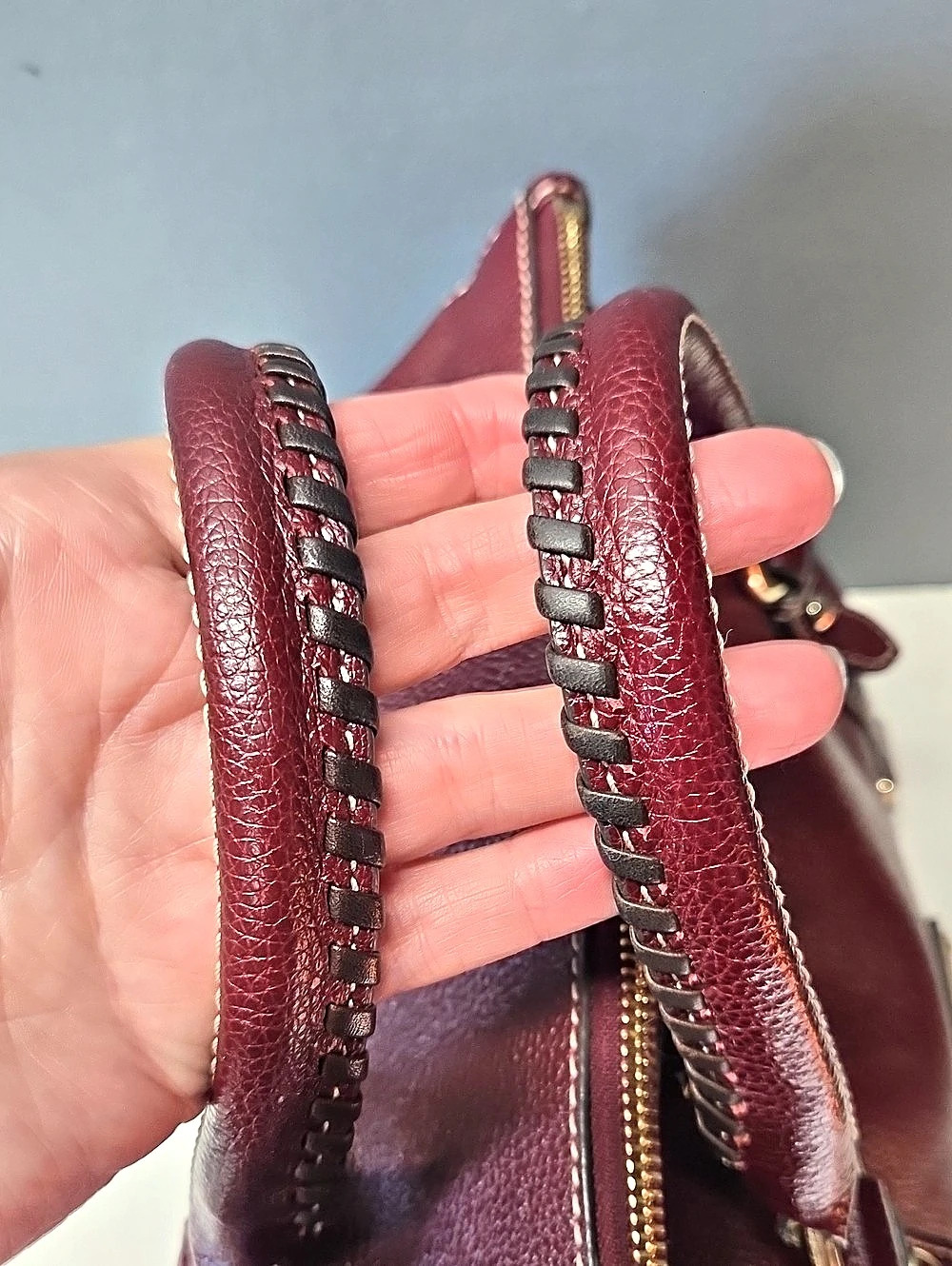 Dooney & Bourke City Barlow Satchel Burgundy Leather - Picture 5 of 11